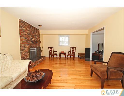 393 Sherman Road North Brunswick, NJ 08902 - Photo 6 of 25 Gallery Image 6