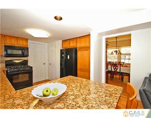 393 Sherman Road North Brunswick, NJ 08902 - Photo 10 of 25 Gallery Image 10