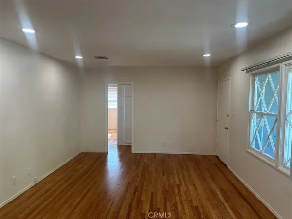 $3,300 | 1808 Oakwood Avenue, Unit 8, Glendale, CA 91208