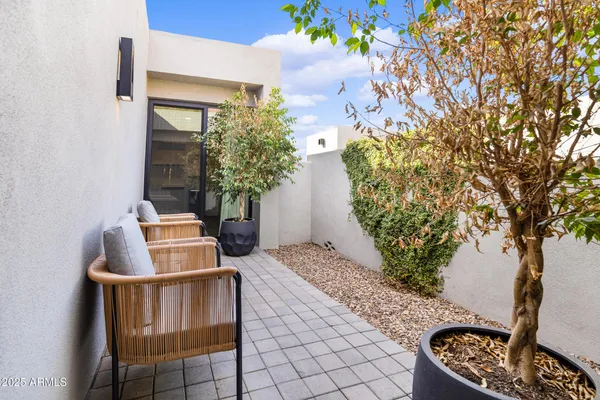 $18,000 | 5841 North Echo Canyon Circle, Phoenix, AZ 85251