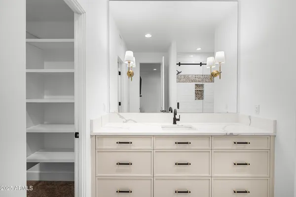 $18,000 | 5841 North Echo Canyon Circle, Phoenix, AZ 85251