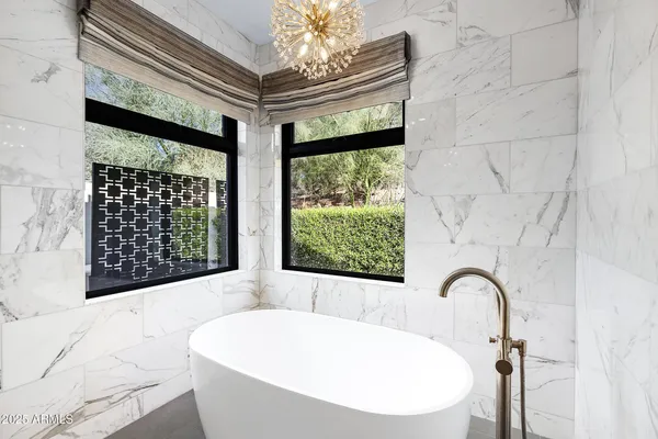 $18,000 | 5841 North Echo Canyon Circle, Phoenix, AZ 85251