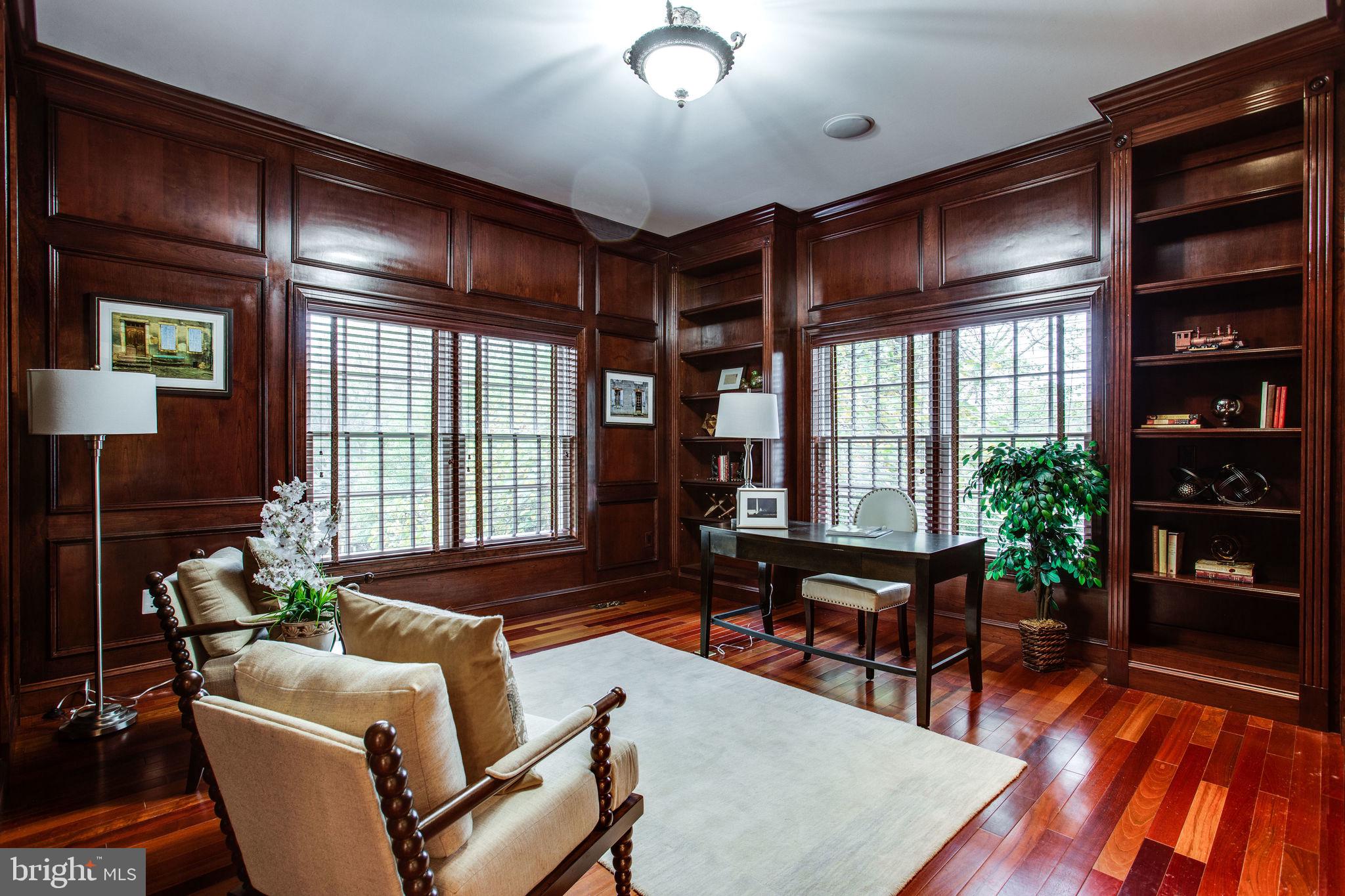 10301 Dunfries Road Vienna, VA 22181 - Photo 41 of 106 Main Floor Office