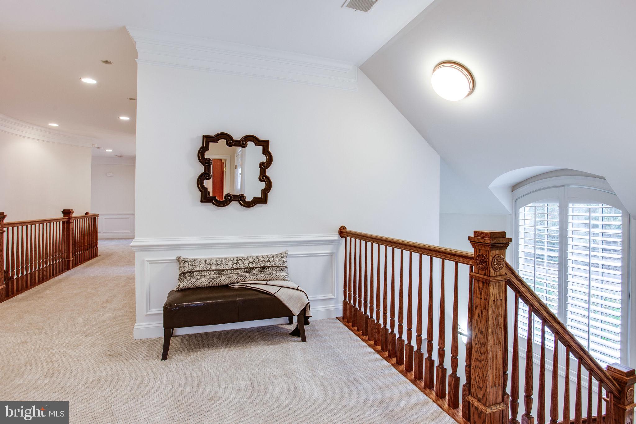 10301 Dunfries Road Vienna, VA 22181 - Photo 51 of 106 Upstairs Landing