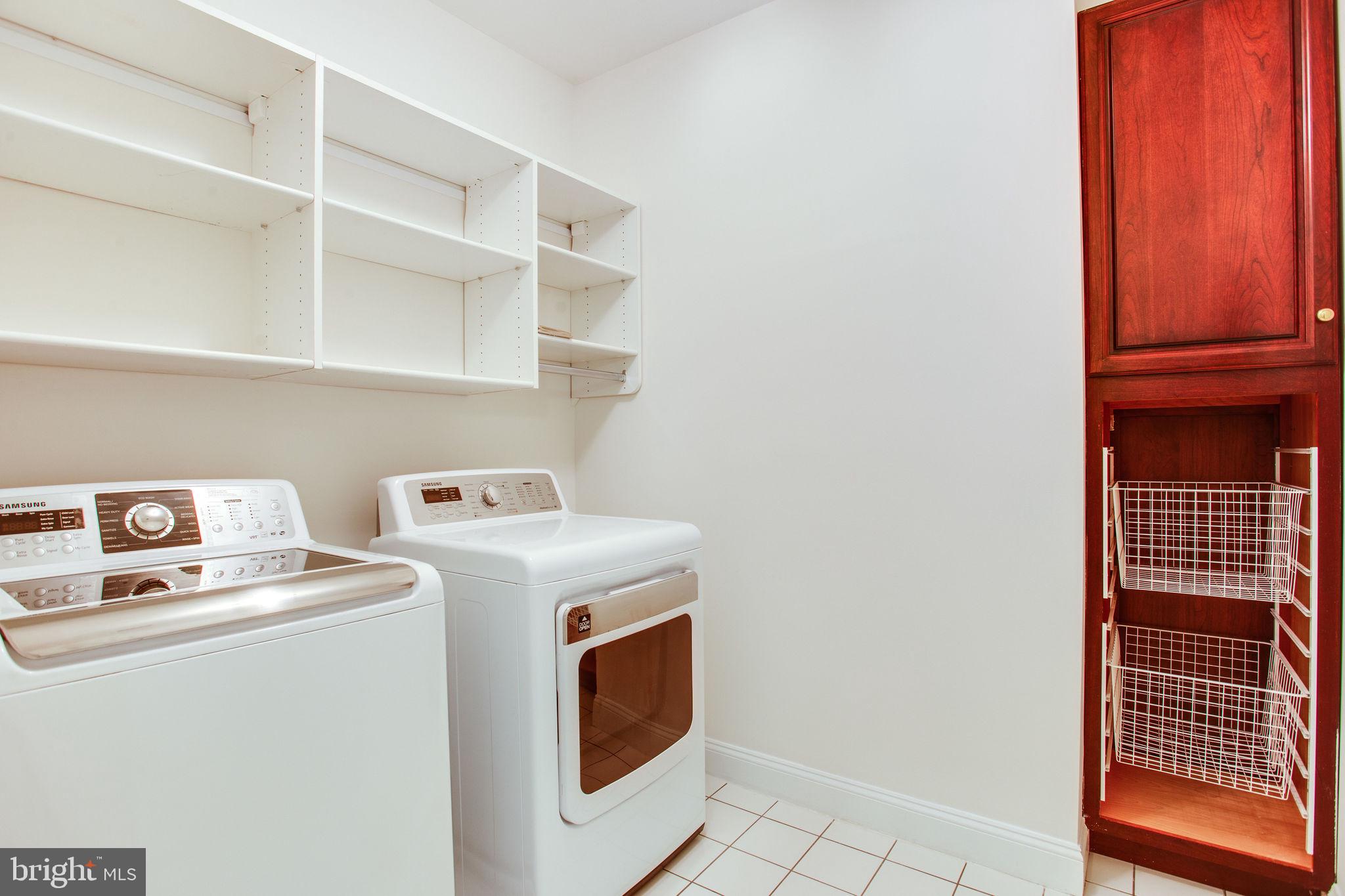 10301 Dunfries Road Vienna, VA 22181 - Photo 75 of 106 Laundry is on the Upper Level