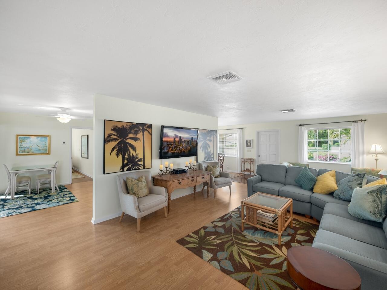 8574 Southeast Seagrape Way Hobe Sound, FL 33455 - Photo 12 of 38 Room to entertain!