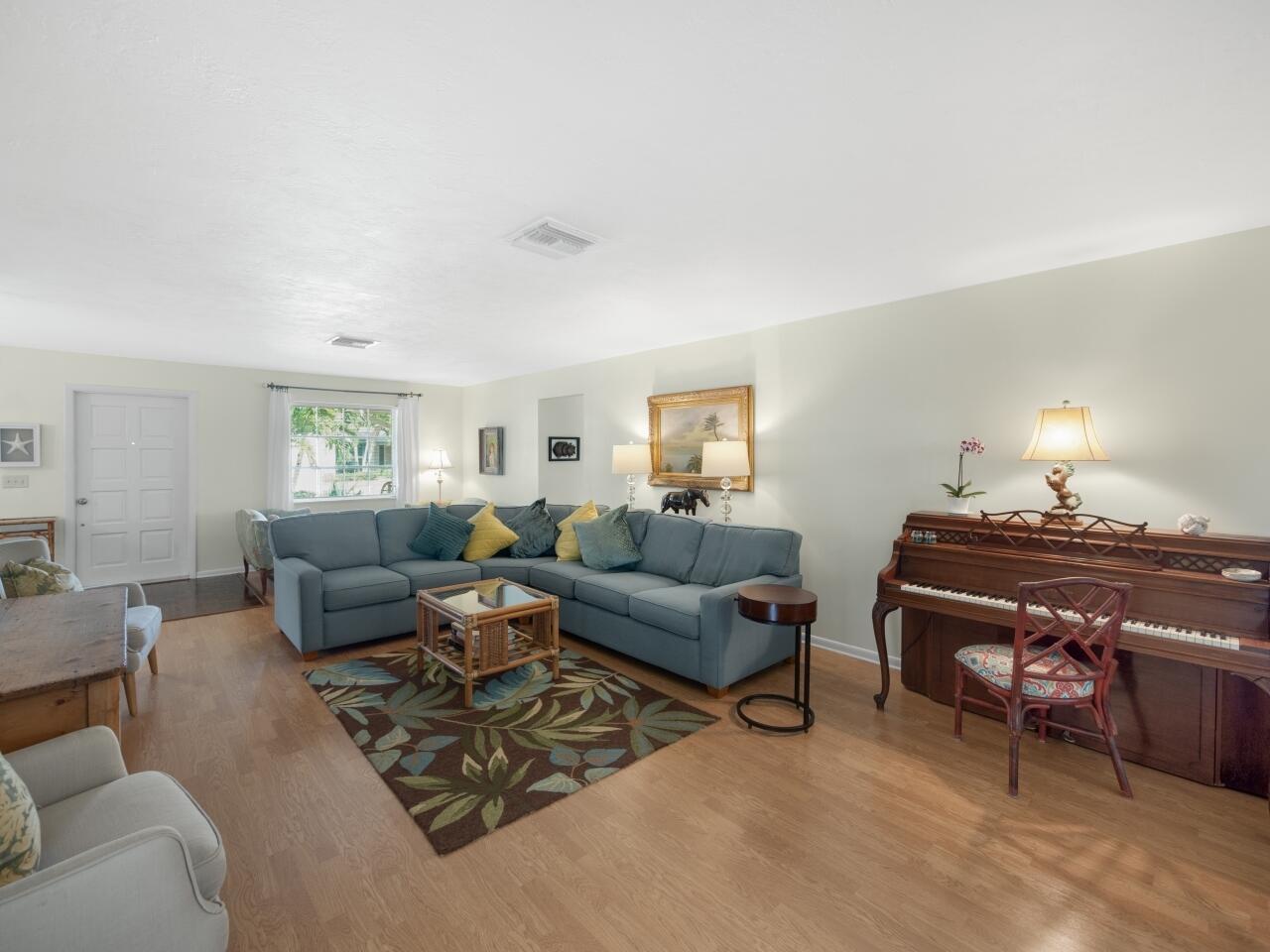 8574 Southeast Seagrape Way Hobe Sound, FL 33455 - Photo 10 of 38 Living Room