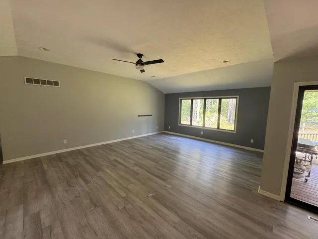 $614,900 | 3573 East 28th Street, White Cloud, MI 49349