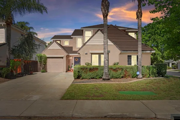 $804,000 | 1300 Eastlake Circle, Tracy, CA 95304