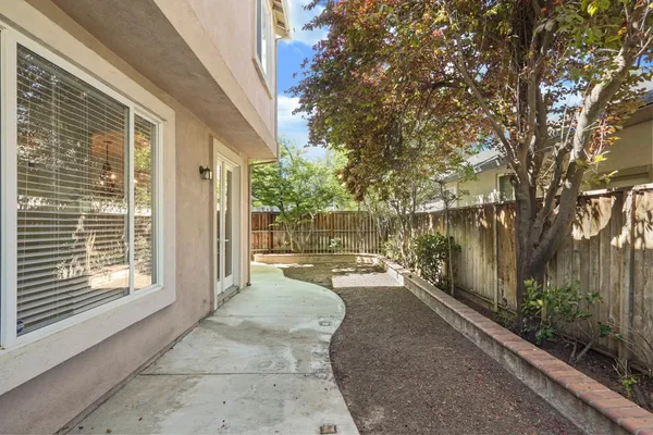 $804,000 | 1300 Eastlake Circle, Tracy, CA 95304