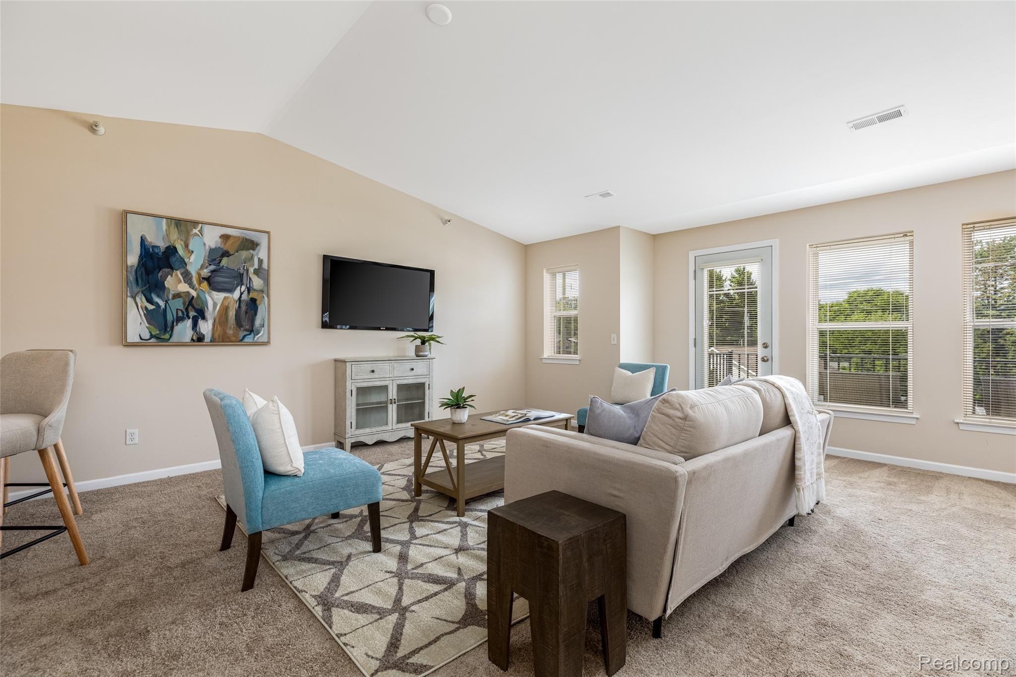 444 Hilton Road, Unit 112 Ferndale, MI 48220 - Photo 8 of 25 8.Living