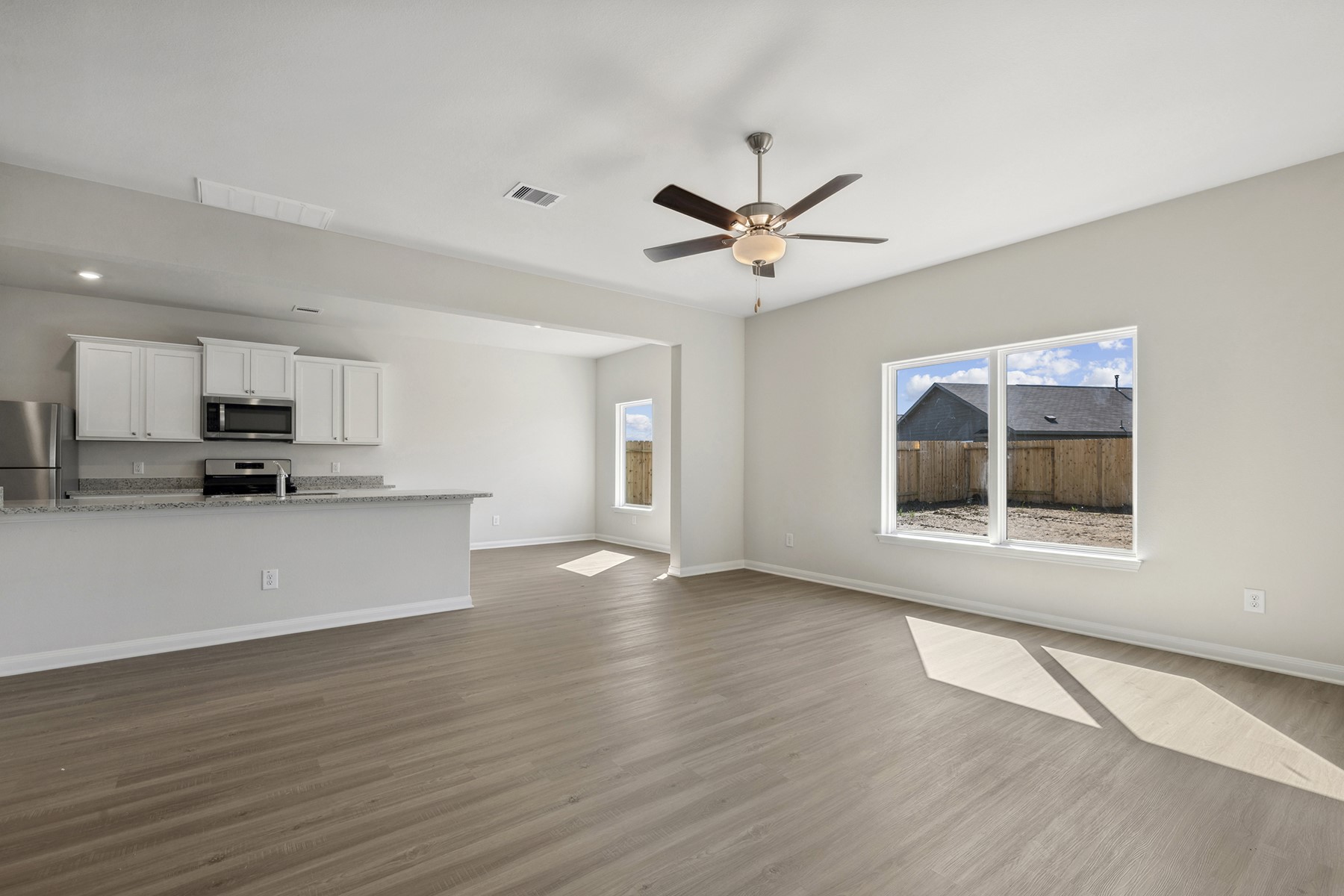 709 Jasmine Ridge Lane Waller, TX 77484 - Photo 4 of 18
