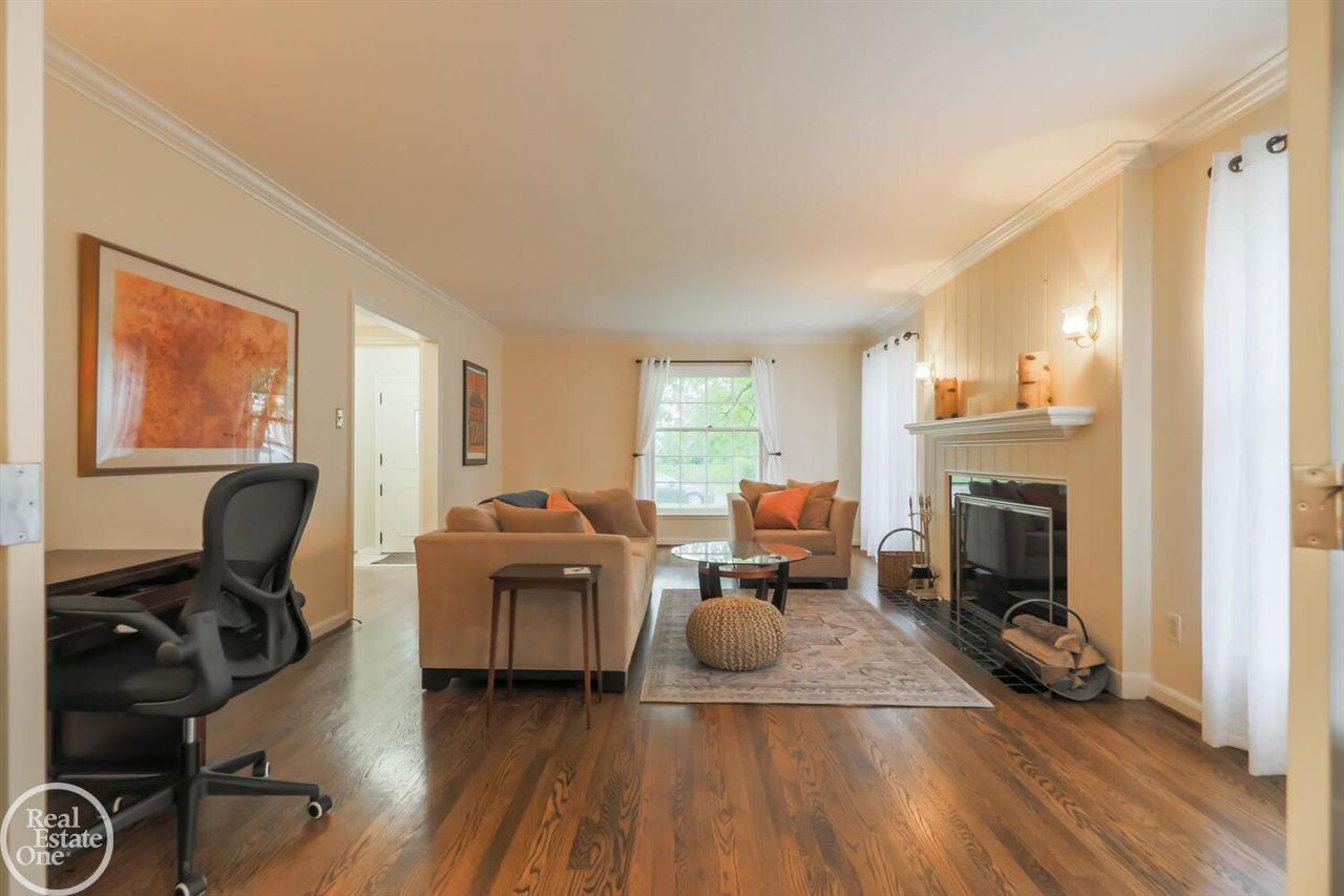 1208 Audubon Road Grosse Pointe, MI 48230 - Photo 6 of 38 50061752-5.JPG