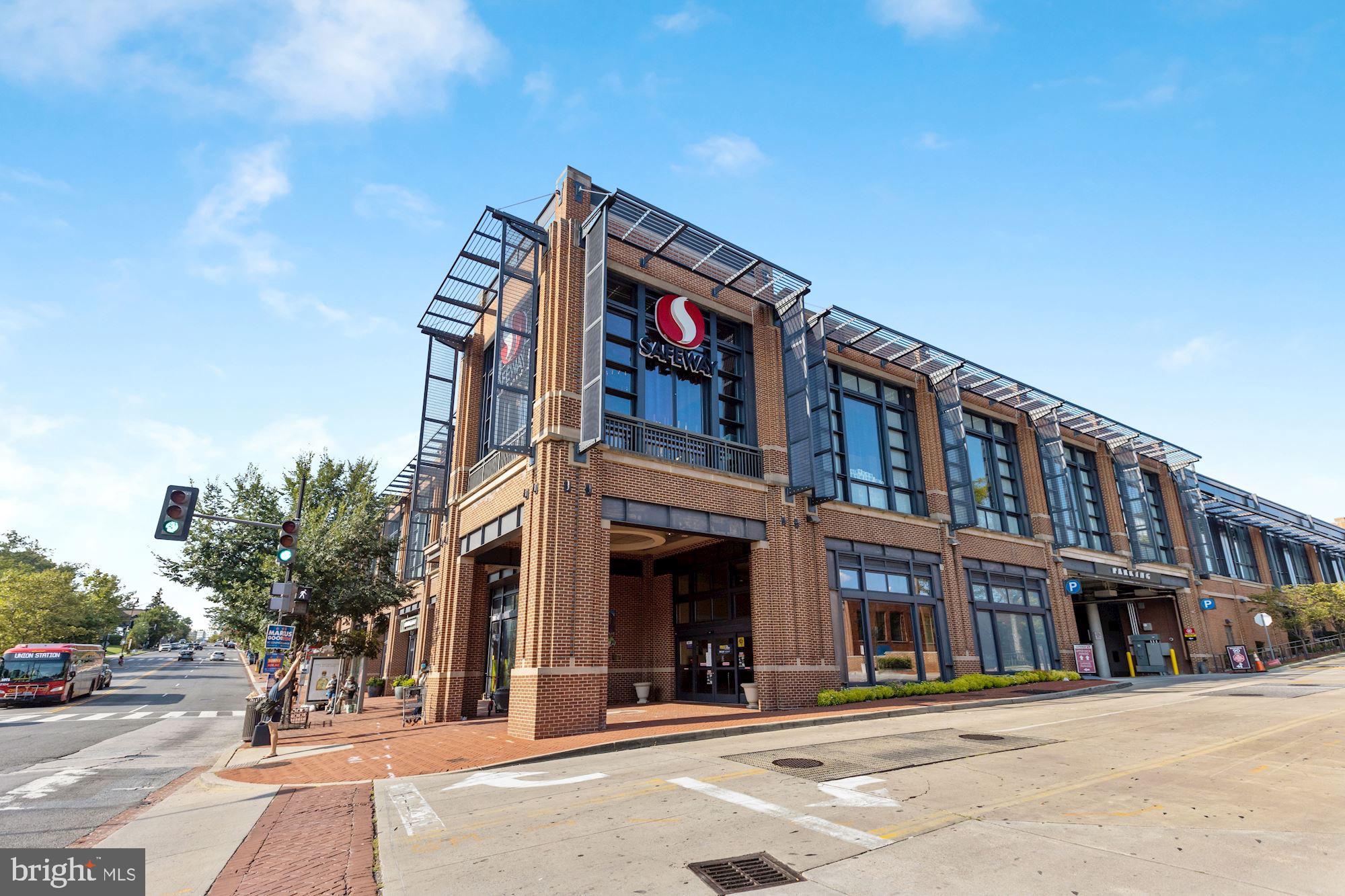 3901 Tunlaw Road Northwest, Unit 506 Washington, DC 20007 - Photo 19 of 21 a front view of a building