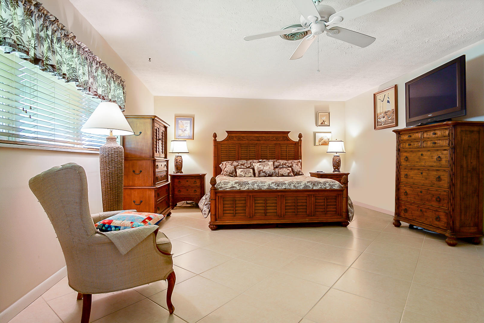 290 Southwest Harbor Street Stuart, FL 34997 - Photo 6 of 35 D79EC777-8708-4511-8307-2E3391FED37D1