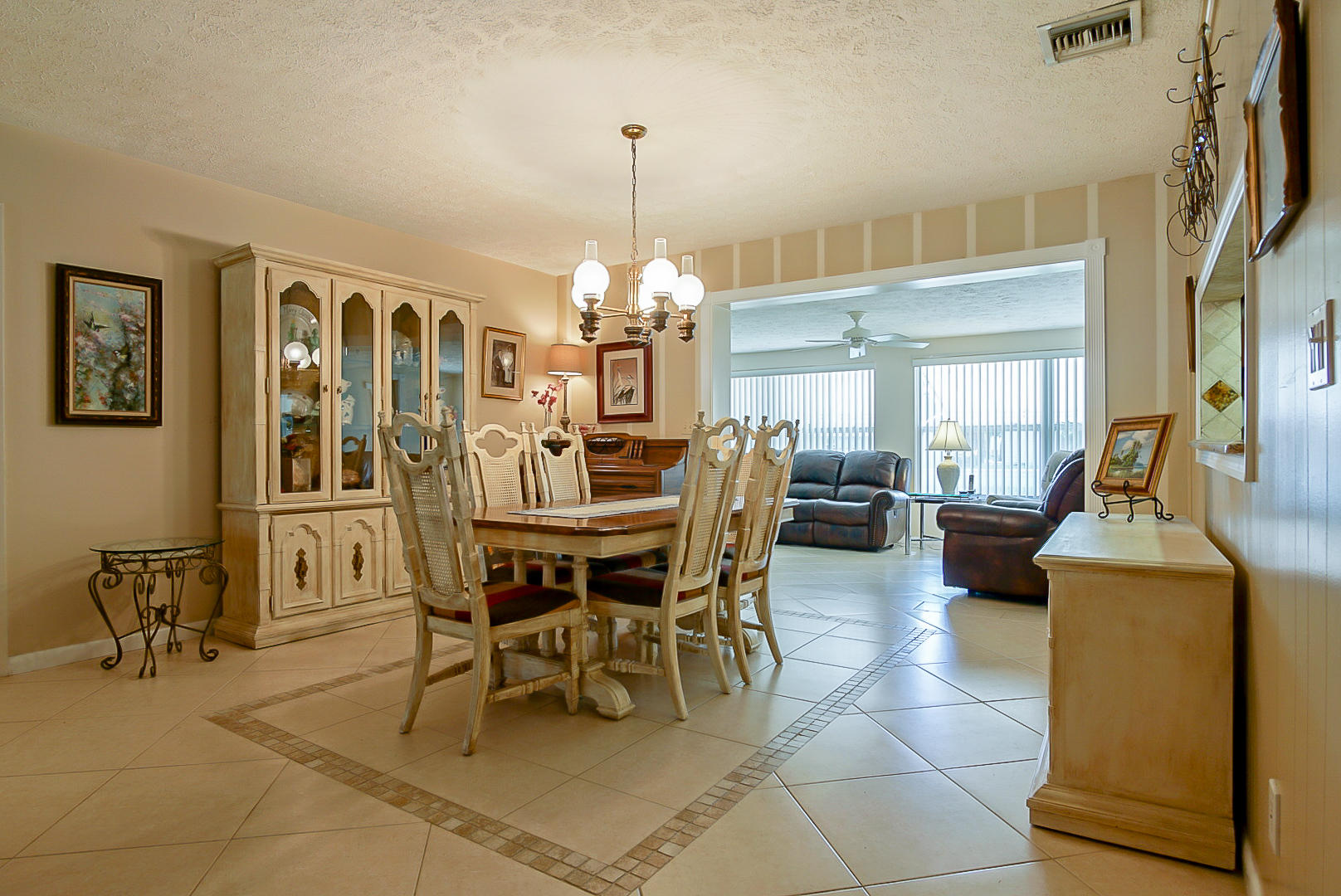 290 Southwest Harbor Street Stuart, FL 34997 - Photo 8 of 35 4548CCC0-1C60-4A7C-8F86-C2834EE9EF0C