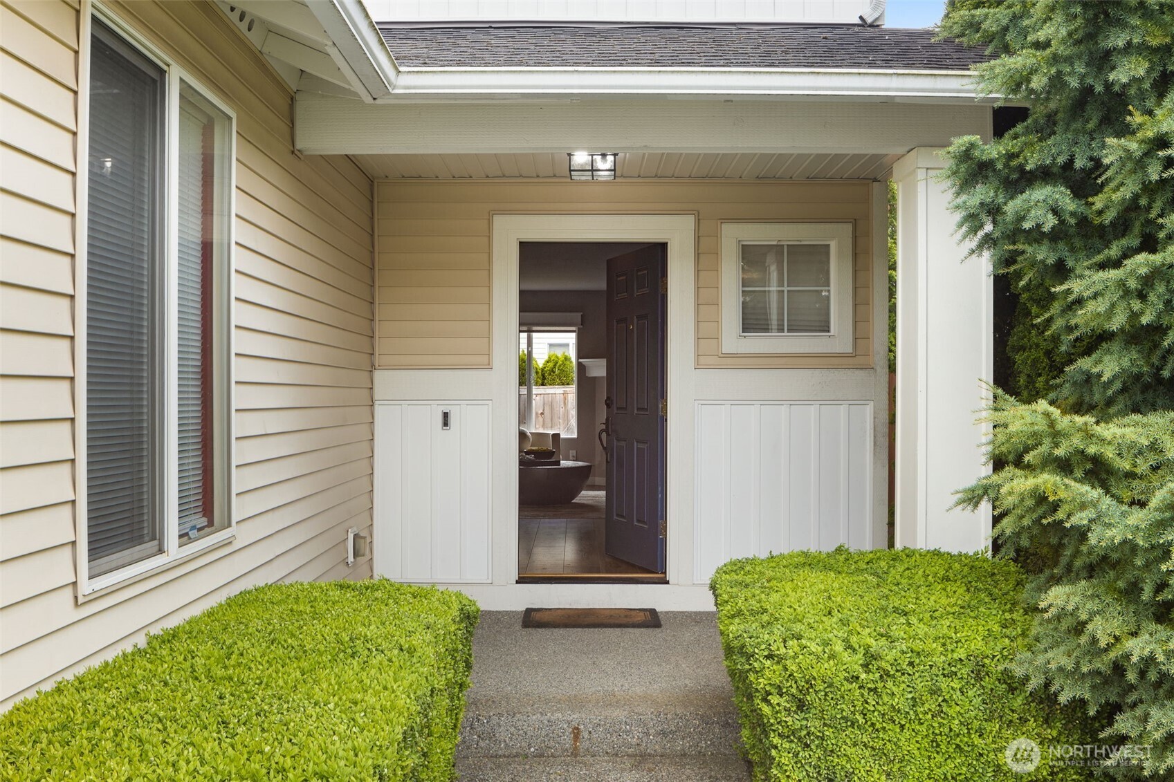 116 Ferndale Avenue Southeast Renton, WA 98056 - Photo 3 of 31 Gallery Image 3