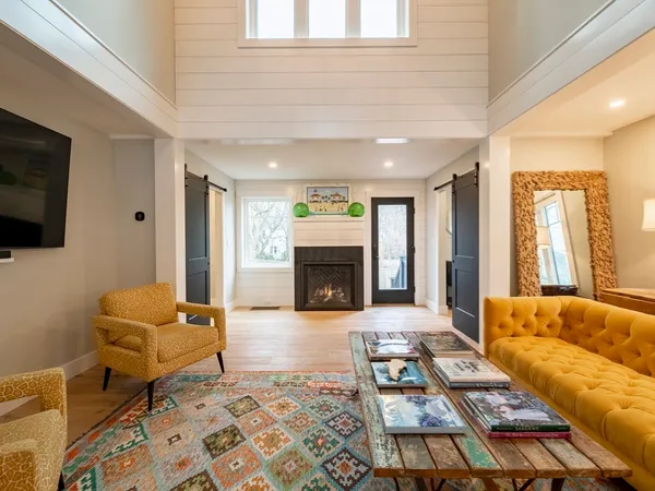 $1,100,000 | 9 Puritan Way, Duxbury, MA 02332