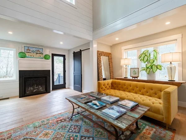 $1,100,000 | 9 Puritan Way, Duxbury, MA 02332