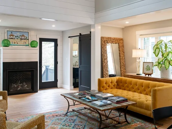 $1,100,000 | 9 Puritan Way, Duxbury, MA 02332