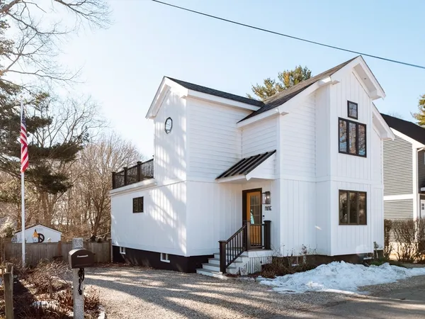 $1,100,000 | 9 Puritan Way, Duxbury, MA 02332