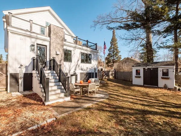 $1,100,000 | 9 Puritan Way, Duxbury, MA 02332