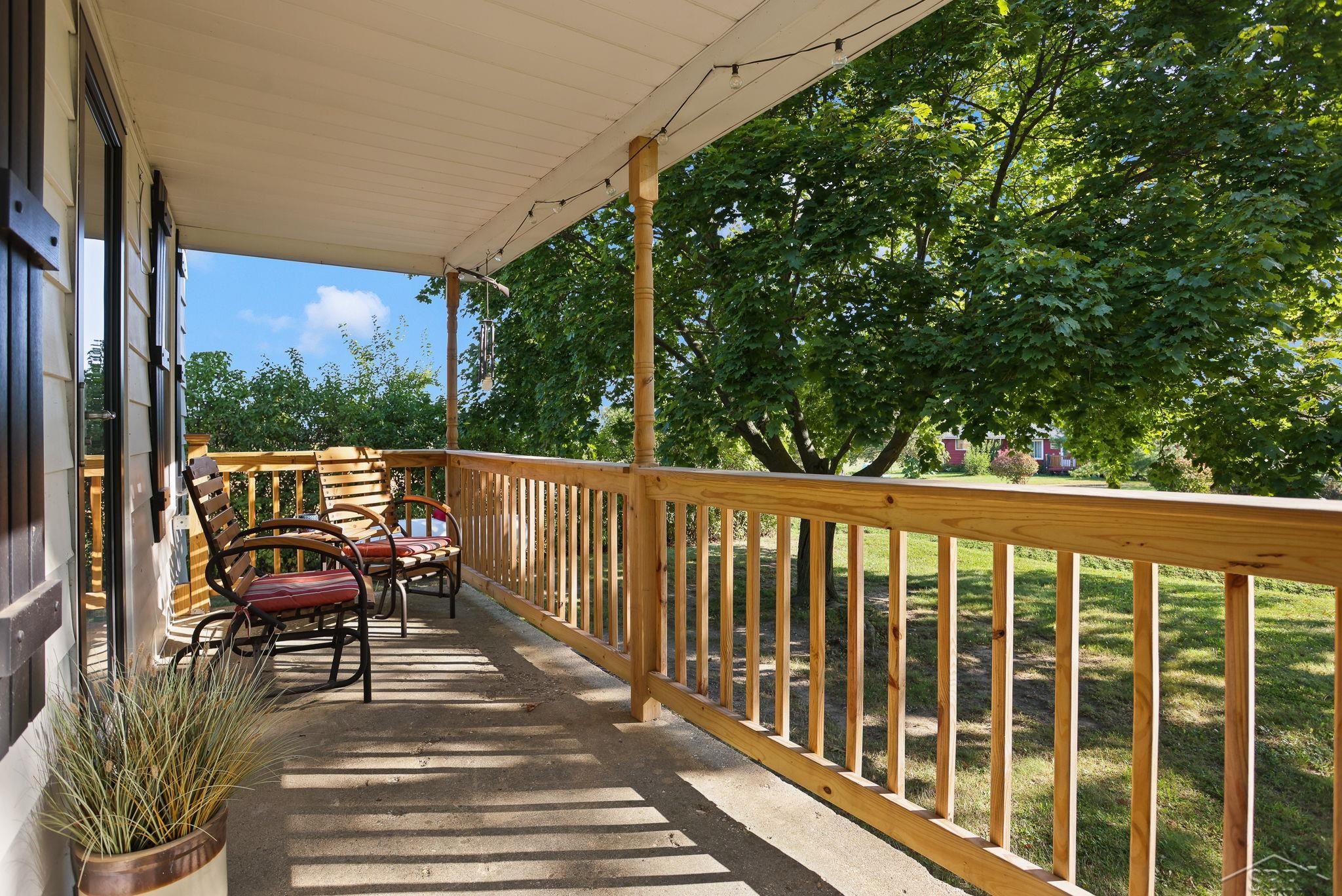891 North Delaney Road Owosso, MI 48867 - Photo 5 of 32 50156033-dc595d0d-2e96-4c36-82a4-cc8be2ca7928.JPG