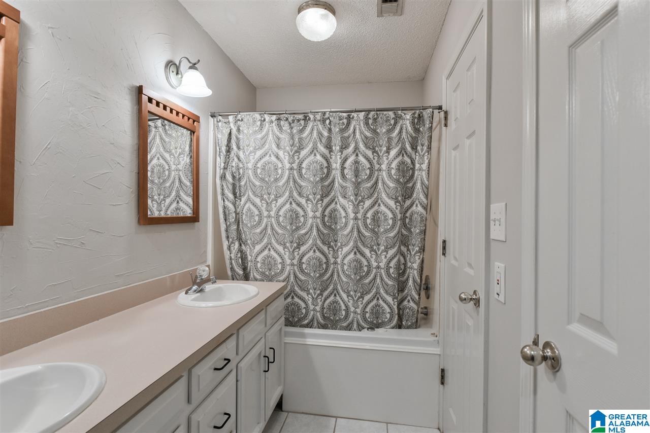 160 Lake Terrace Alabaster, AL 35007 - Photo 25 of 36