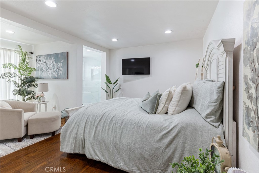 834 South Riverside Avenue Rialto, CA 92376 - Photo 7 of 30 Master Bedroom