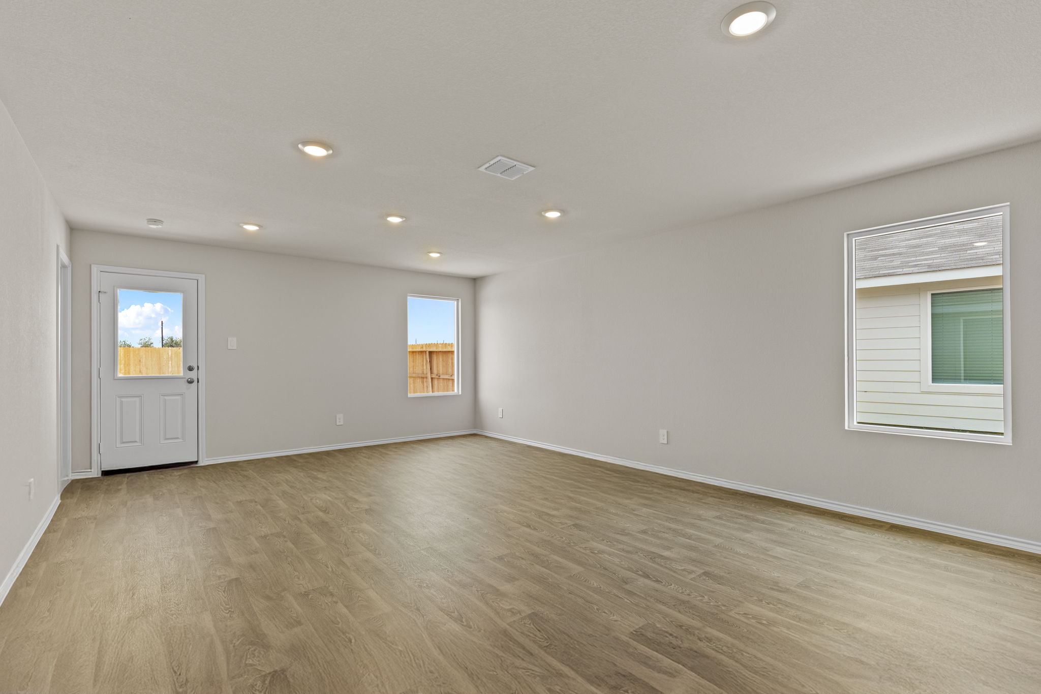 2203 Loganberry Lane Luling, TX 78648 - Photo 20 of 35