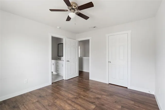 a bathroom with a tub