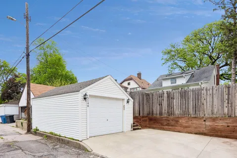 $700,000 | 5148 Upton Avenue South, Minneapolis, MN 55410