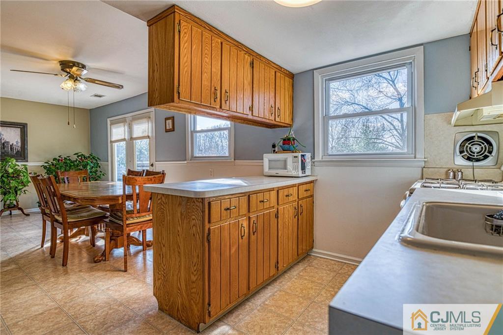 522 Halsey Road North Brunswick, NJ 08902 - Photo 11 of 31 Gallery Image 11