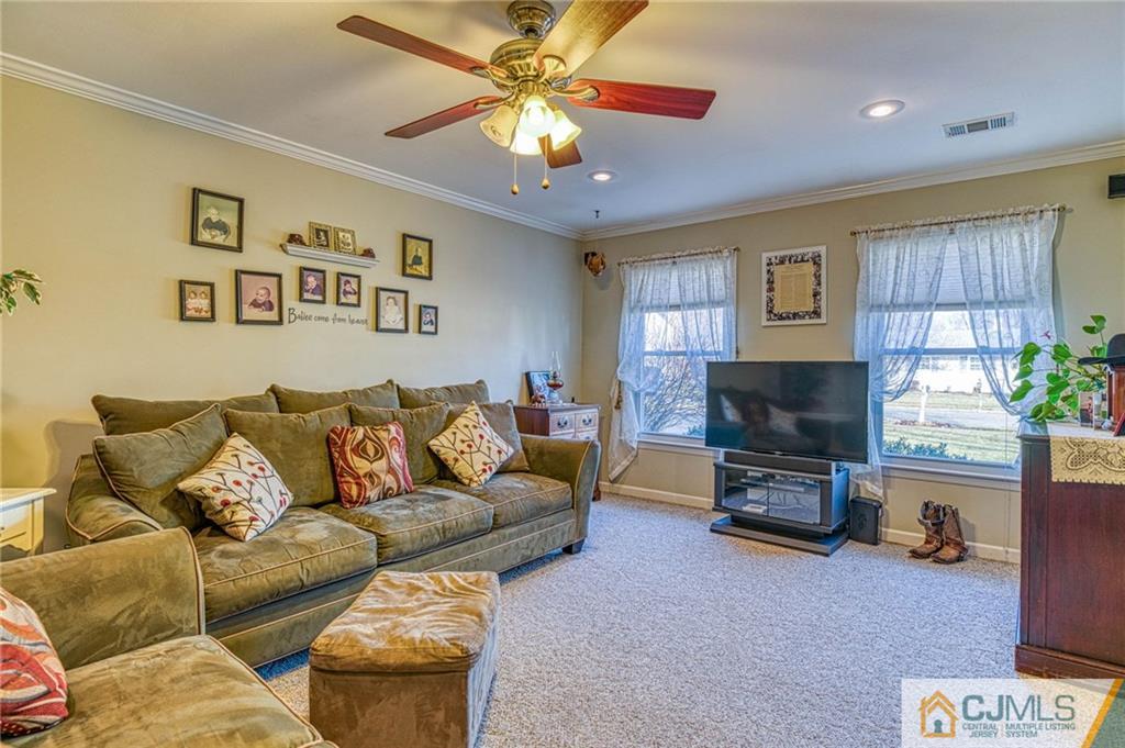 522 Halsey Road North Brunswick, NJ 08902 - Photo 13 of 31 Gallery Image 13