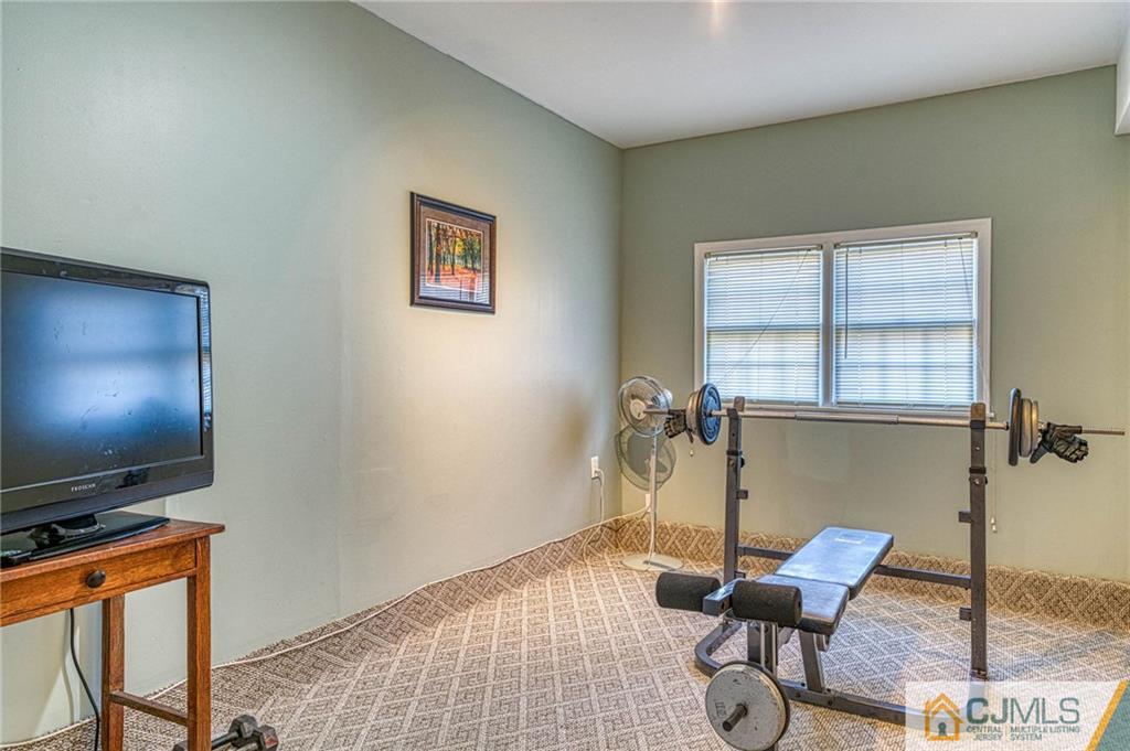 522 Halsey Road North Brunswick, NJ 08902 - Photo 15 of 31 Gallery Image 15