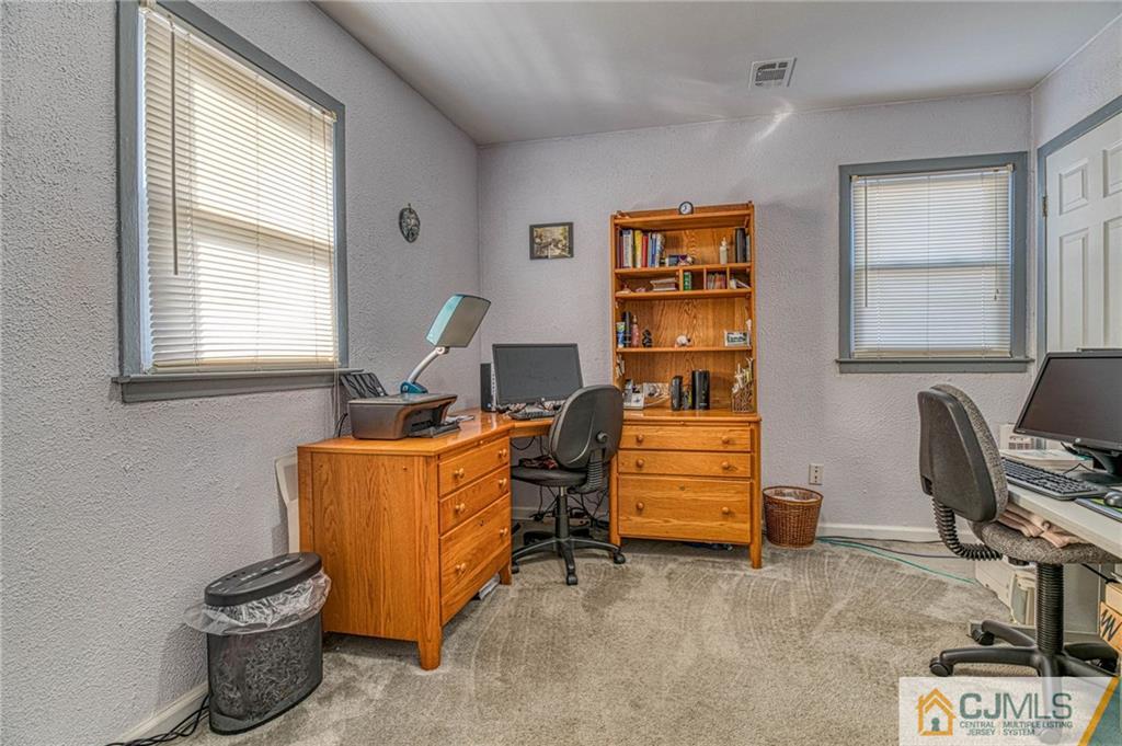 522 Halsey Road North Brunswick, NJ 08902 - Photo 19 of 31 Gallery Image 19