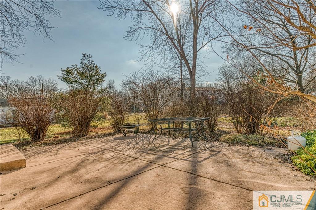 522 Halsey Road North Brunswick, NJ 08902 - Photo 27 of 31 Gallery Image 27