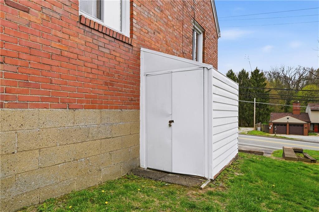 824 Vilsack Road Glenshaw, PA 15116 - Photo 3 of 44 a view of a backyard with pathway