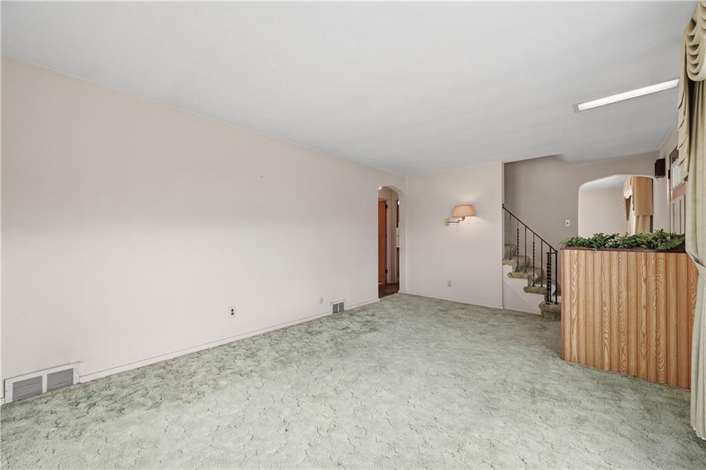 824 Vilsack Road Glenshaw, PA 15116 - Photo 7 of 44 a view of empty room