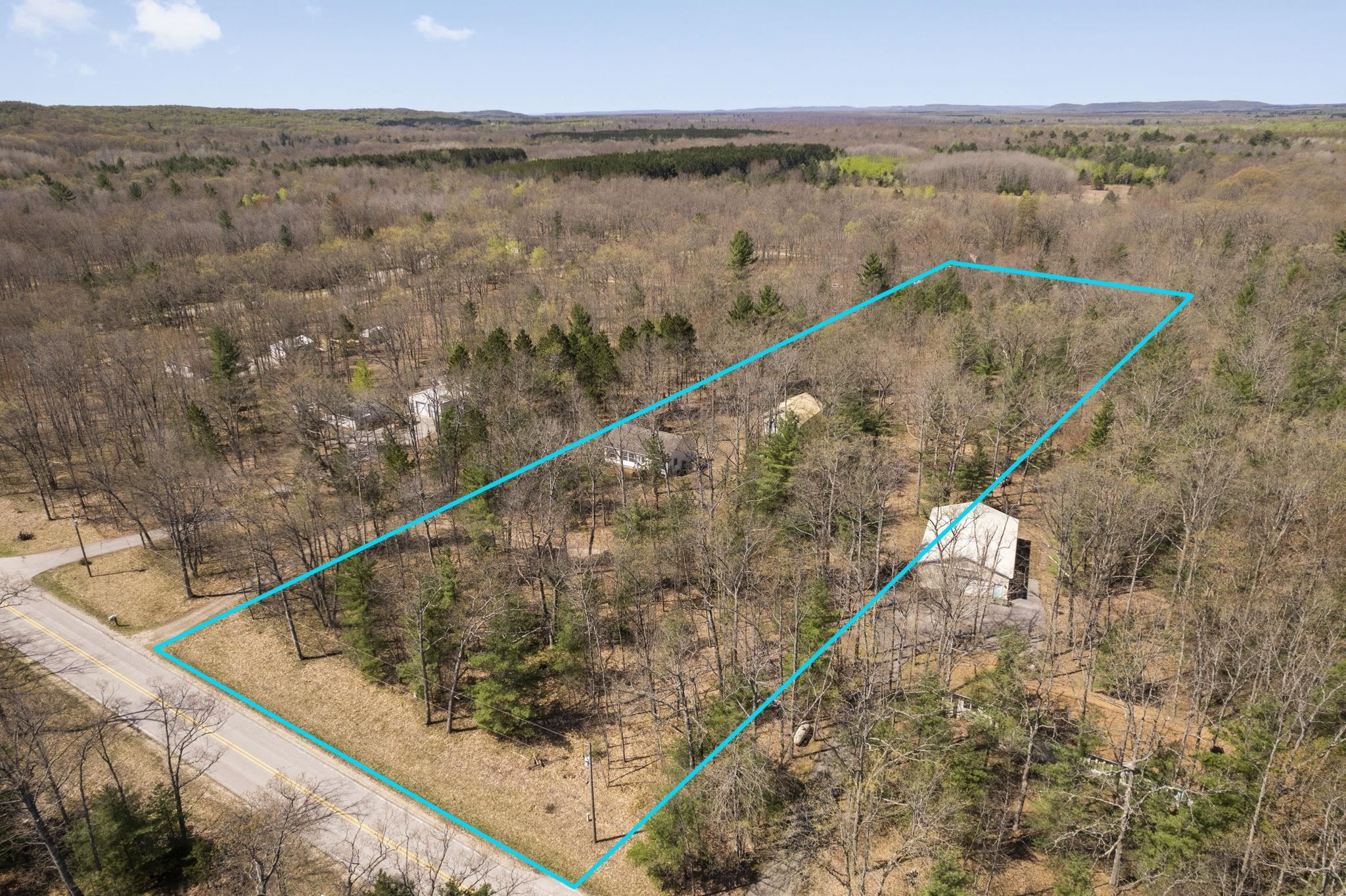 8372 Albrecht Road Interlochen, MI 49643 - Photo 32 of 38