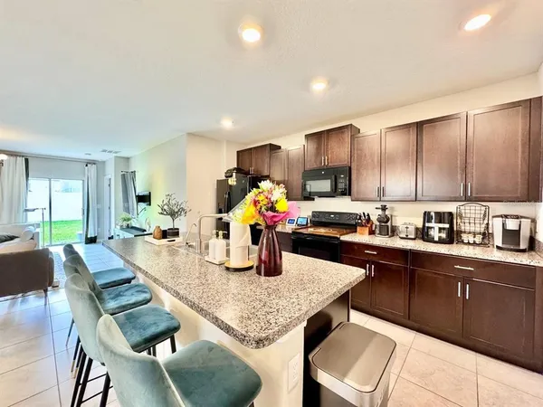 $3,200 | 7309 Canterbury Bells Court, Tampa, FL 33619
