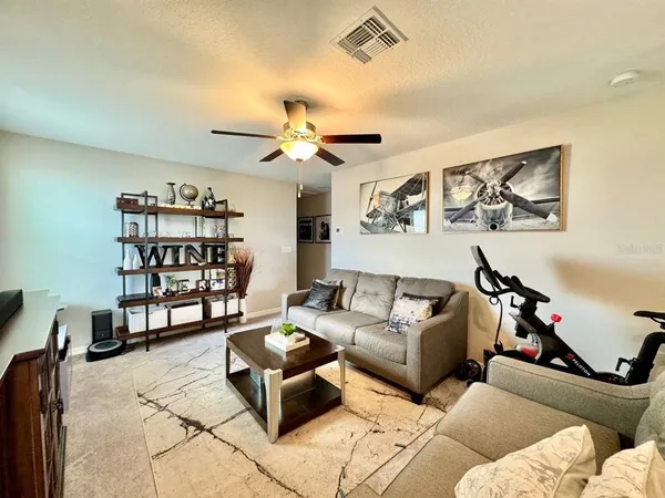 $3,200 | 7309 Canterbury Bells Court, Tampa, FL 33619