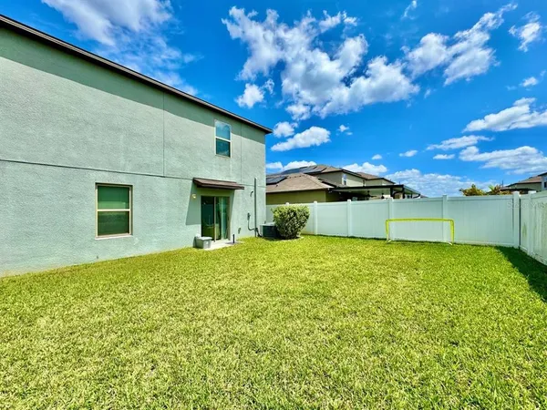 $3,200 | 7309 Canterbury Bells Court, Tampa, FL 33619