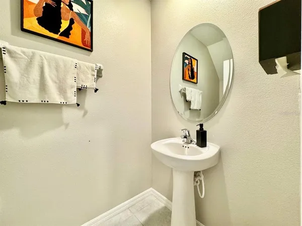 $3,200 | 7309 Canterbury Bells Court, Tampa, FL 33619