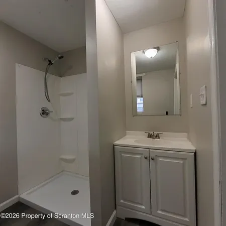 $895 | 1513 1515 Vine Street, Unit 2, Scranton, PA 18510