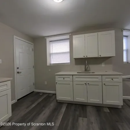 $895 | 1513 1515 Vine Street, Unit 2, Scranton, PA 18510