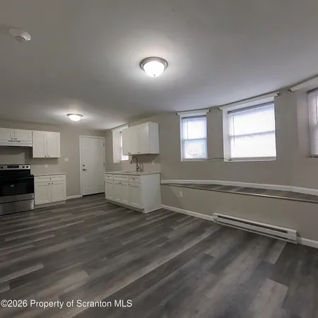 $895 | 1513 1515 Vine Street, Unit 2, Scranton, PA 18510