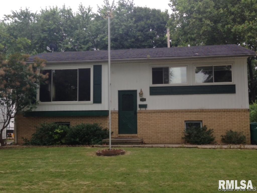 1901 North Albany Street Springfield, IL 62702 - Photo 1 of 35