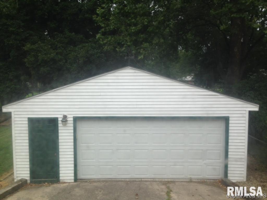 1901 North Albany Street Springfield, IL 62702 - Photo 26 of 35