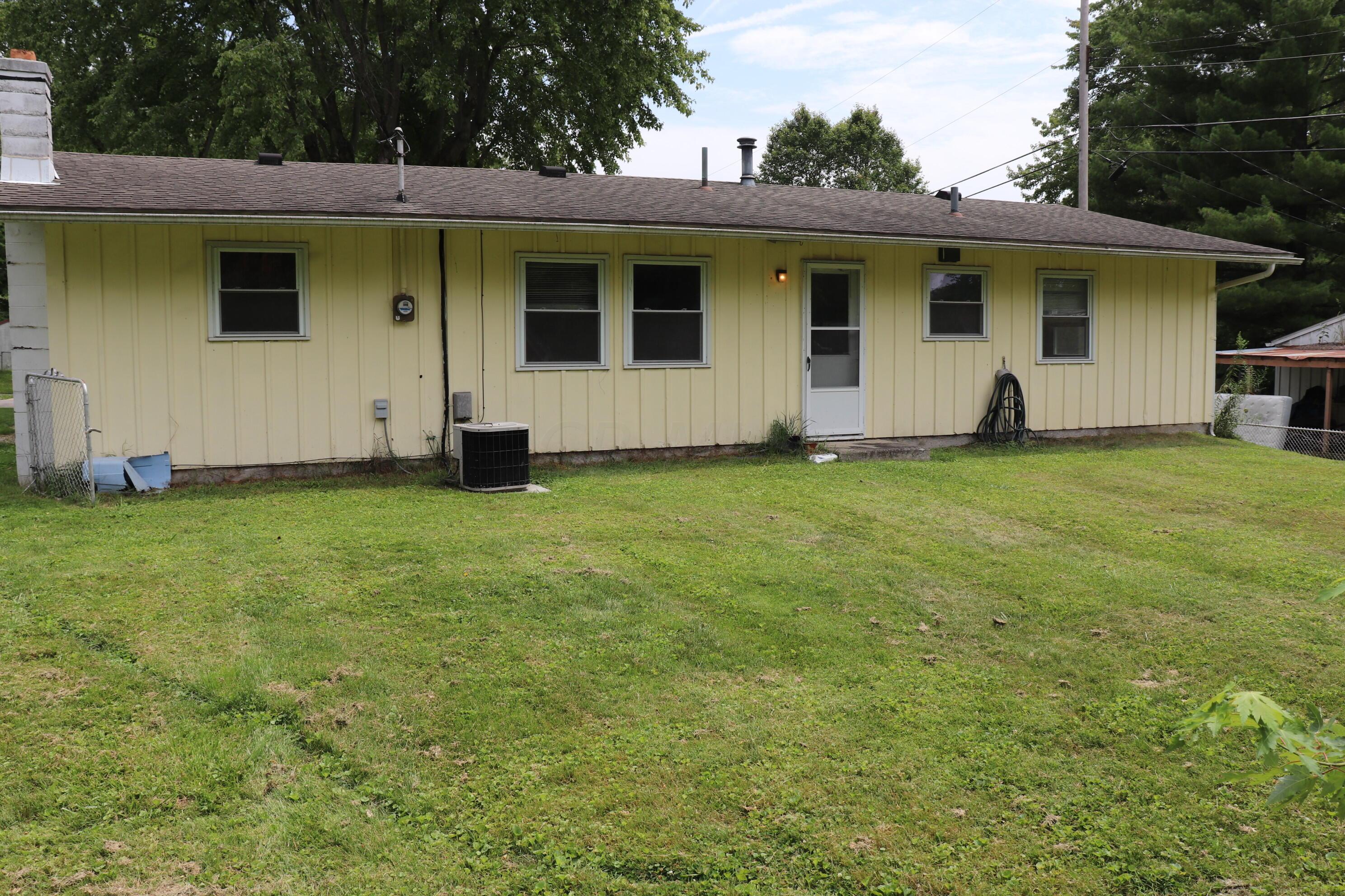139 Hawthorne Road Sunbury, OH 43074 - Photo 4 of 21 IMG_1157
